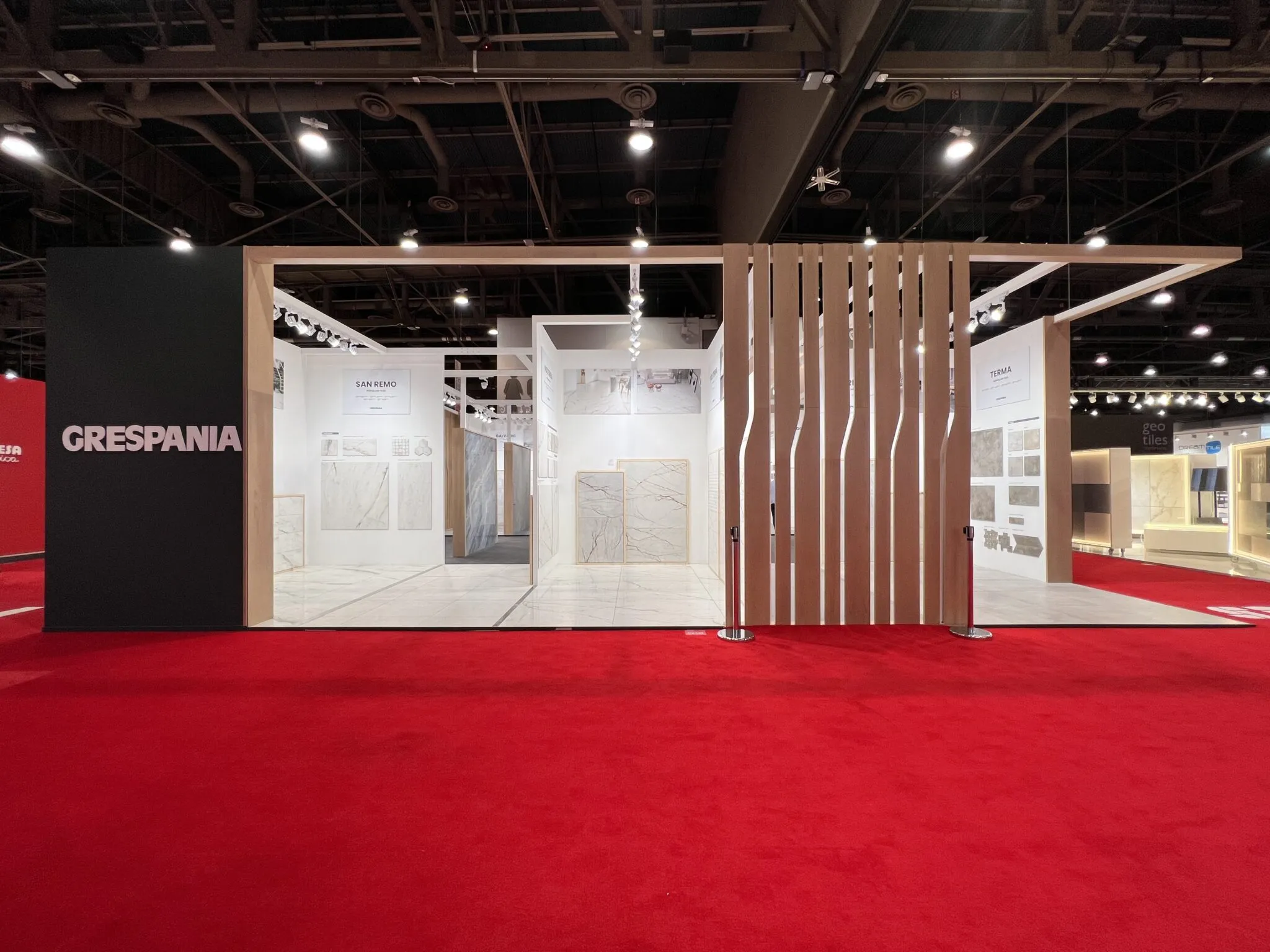 Coverings: Fustecma viaja a las Vegas para el montaje de 5 stands Foto 5 4 22 10 54 29 2048x1536 1